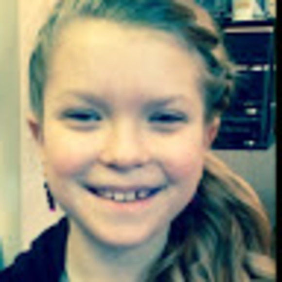 Meet your Posher, Ruth - Picture 1 of 1